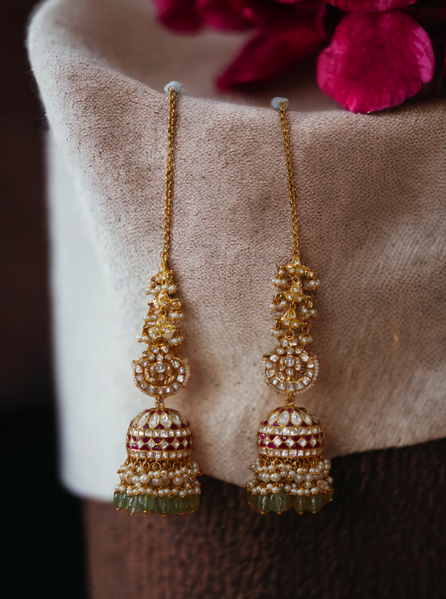Vellore polki Jhumkis with red utrai and pearls and green drops with kaan-chain.