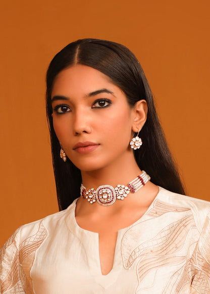 Falguni Choker