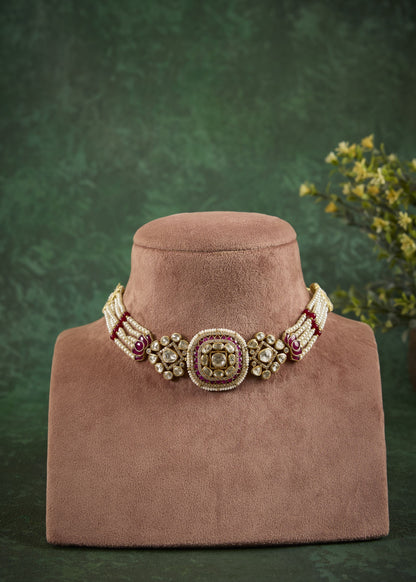 Falguni Choker