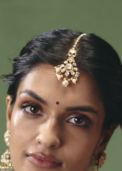 Ishani Maang Tikka