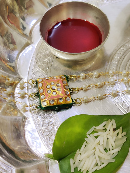 Peach Meena Floral Bracelet Lumbi