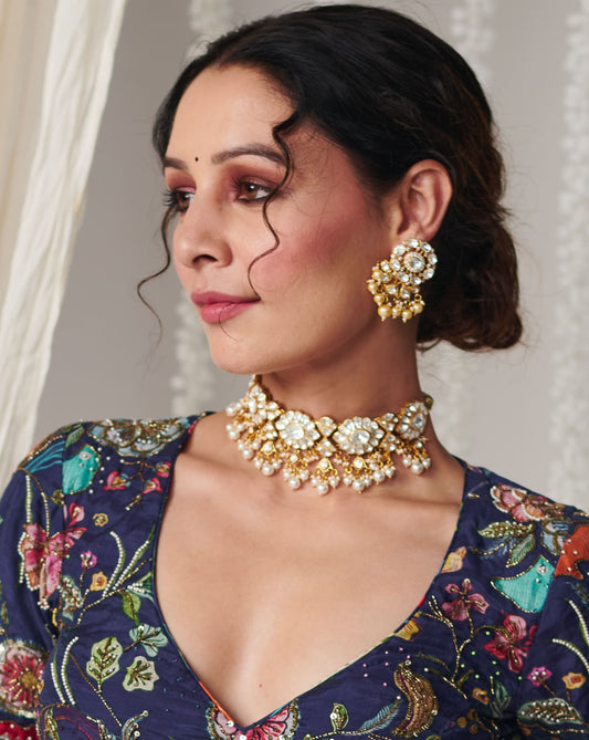 Featuring An 18kt Gold Plated 92.5 Silver Vellore Polki Oval Motif Choker With Fresh Water Pearls.